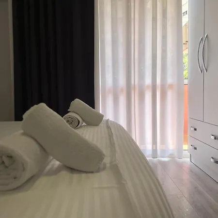 Dreamscape Pazari I Ri Тирана